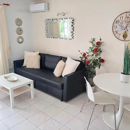 Bright & Spacious With Aircon بويرتو ذيل كارمين