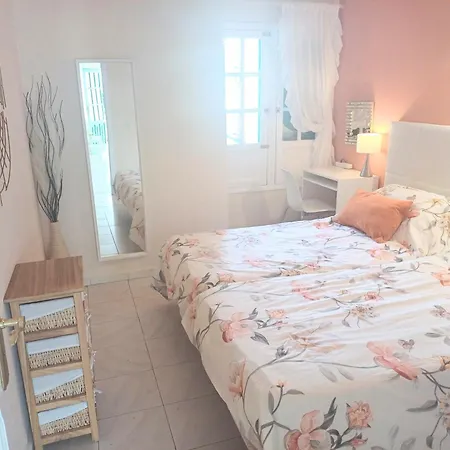 Bright & Spacious With Aircon * بويرتو ذيل كارمين