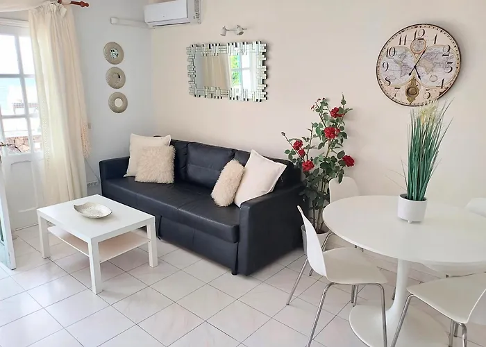 Bright & Spacious With Aircon Puerto del Carmen (Lanzarote)