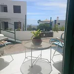 Apartman Bright & Spacious With Aircon