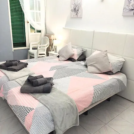 Bright & Spacious With Aircon *