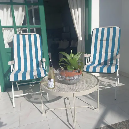 Apartman Bright & Spacious With Aircon *