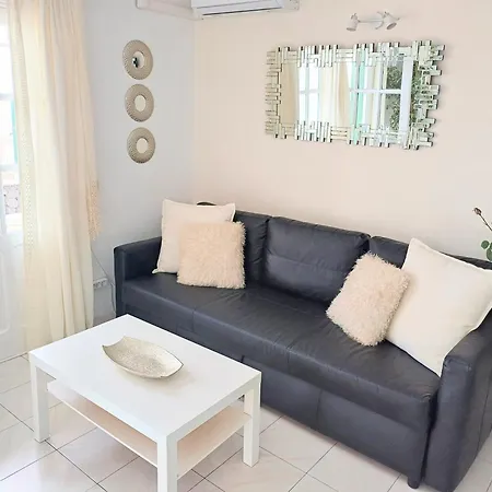 Bright & Spacious With Aircon * Пуэрто дель Кармен